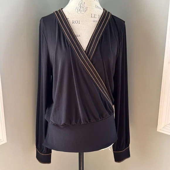 White House Black Market surplus wrap black top brown contrast stitching NWT Lg - Picture 4 of 11